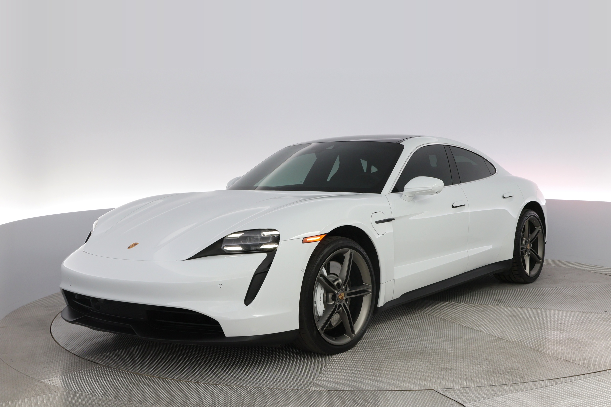 2022 Porsche Taycan S's photo