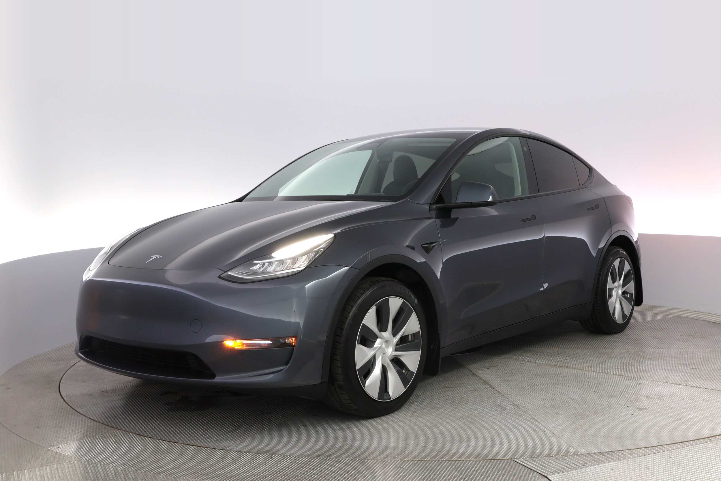 2023 Tesla Model Y Long Range's photo