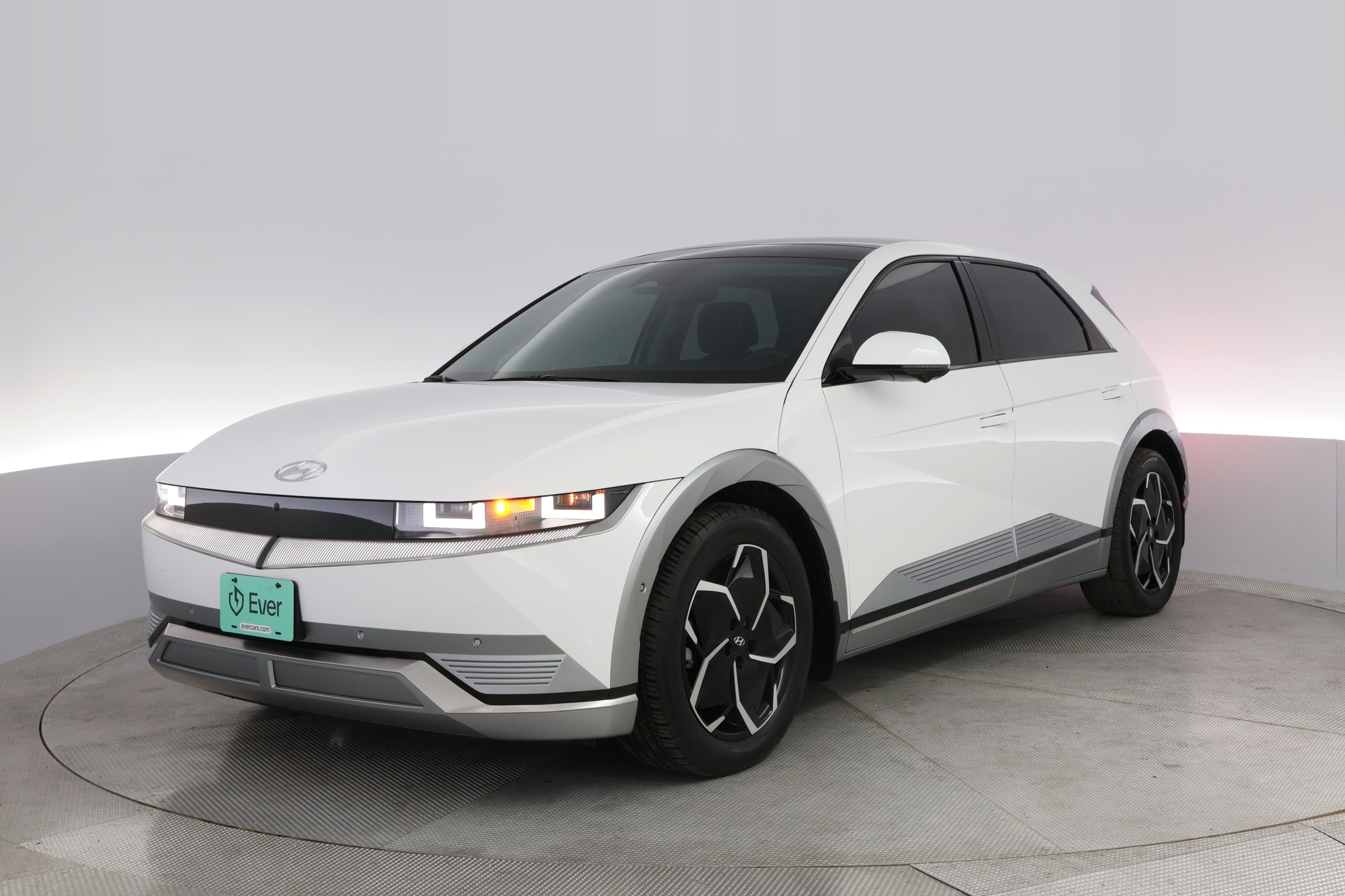 2024 Hyundai IONIQ 5 Limited's photo