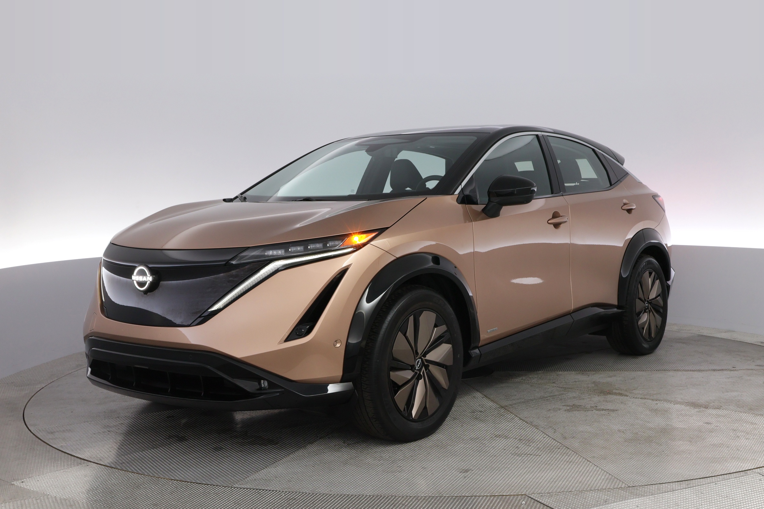 2023 Nissan Ariya Premiere's photo