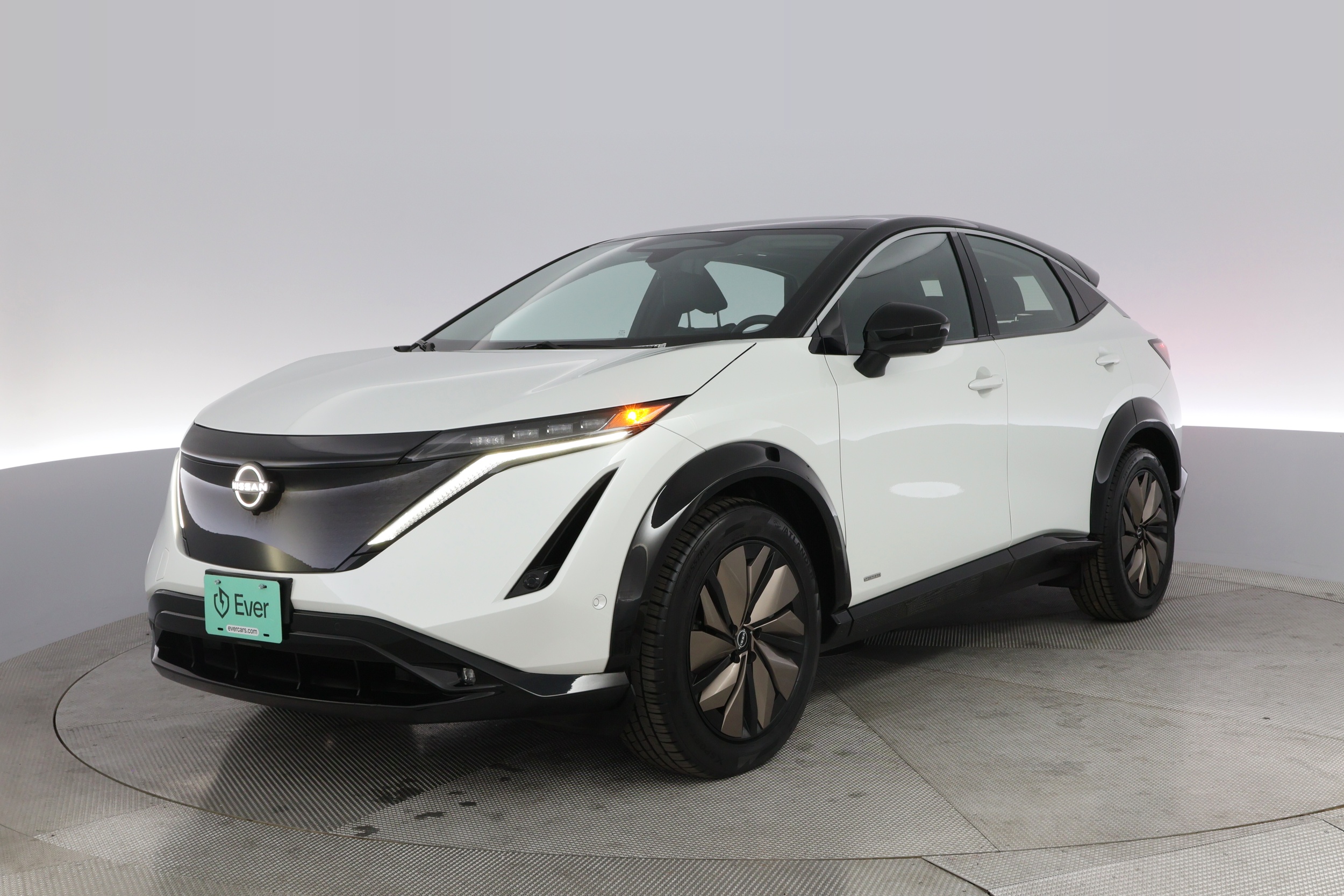 2023 Nissan Ariya Premiere's photo