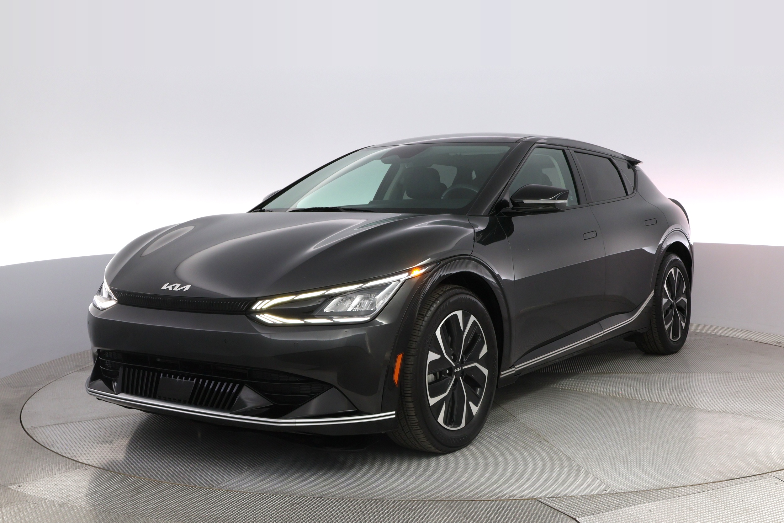 2024 Kia EV6 Wind's photo