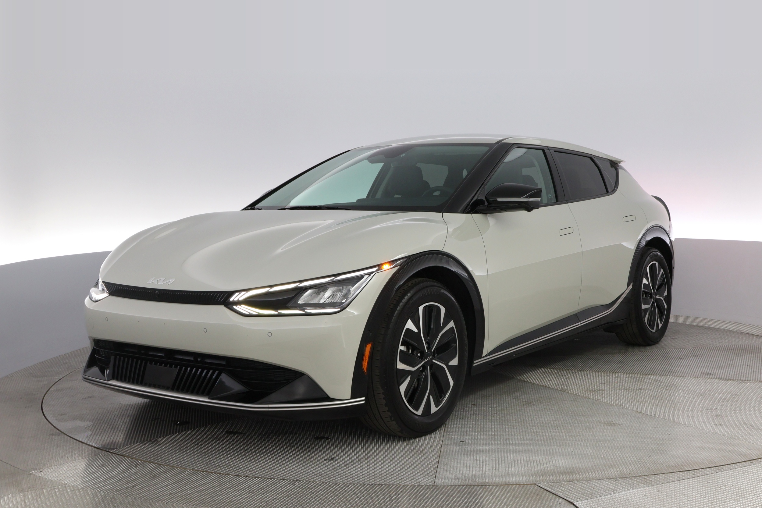 2022 Kia Ev6 Wind's photo