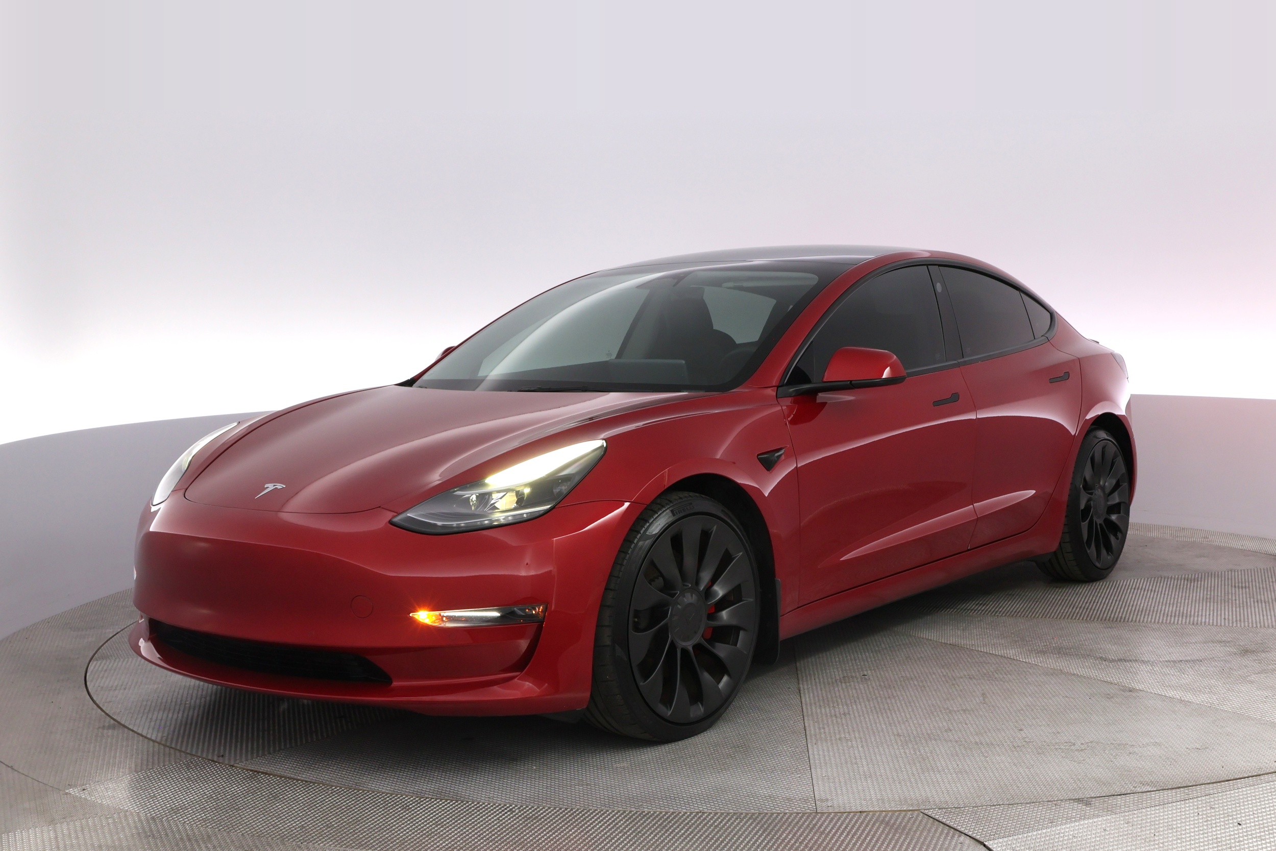 2022 Tesla Model 3 Performance's photo