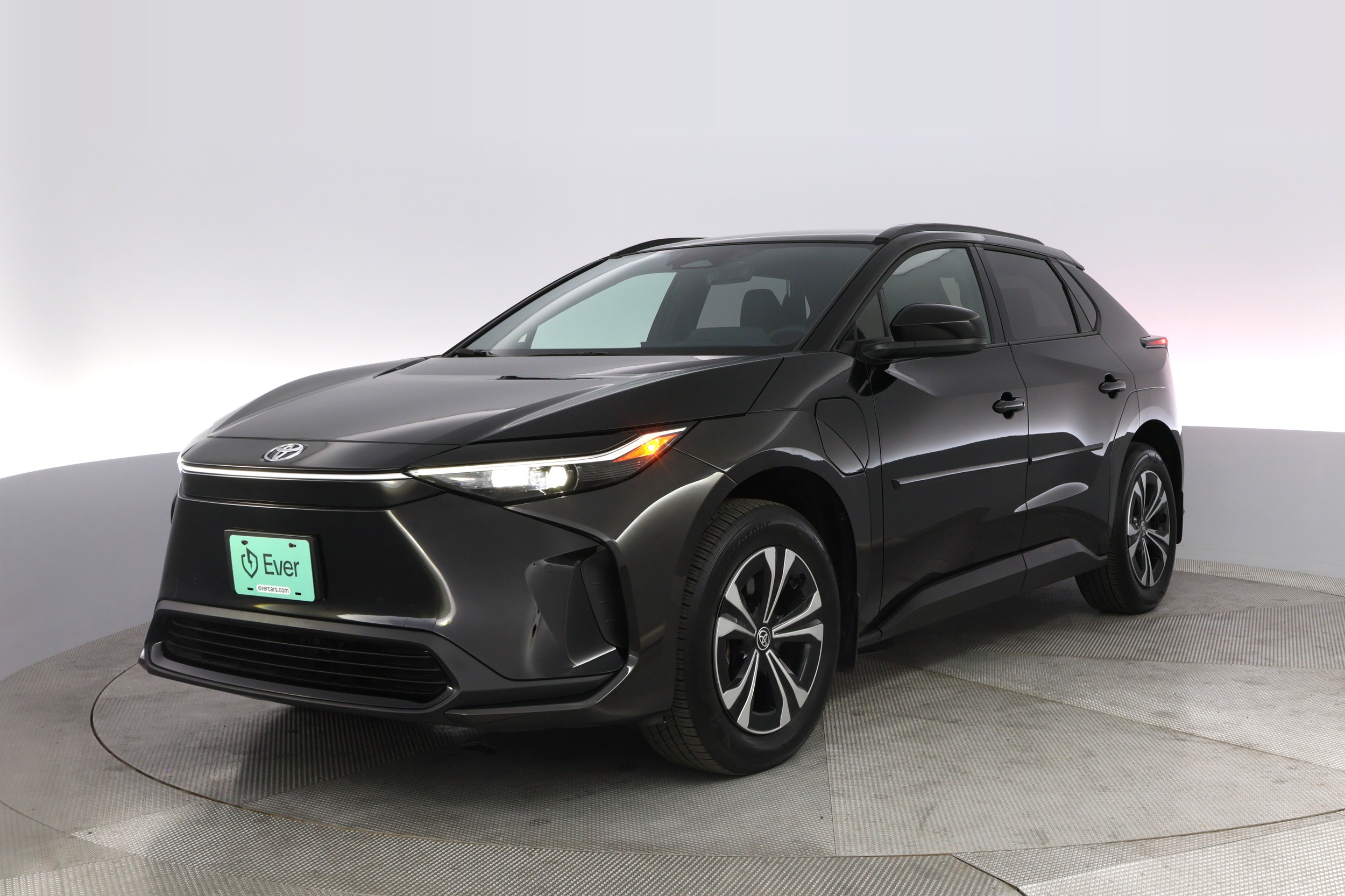 2024 Toyota bZ4X XLE's photo