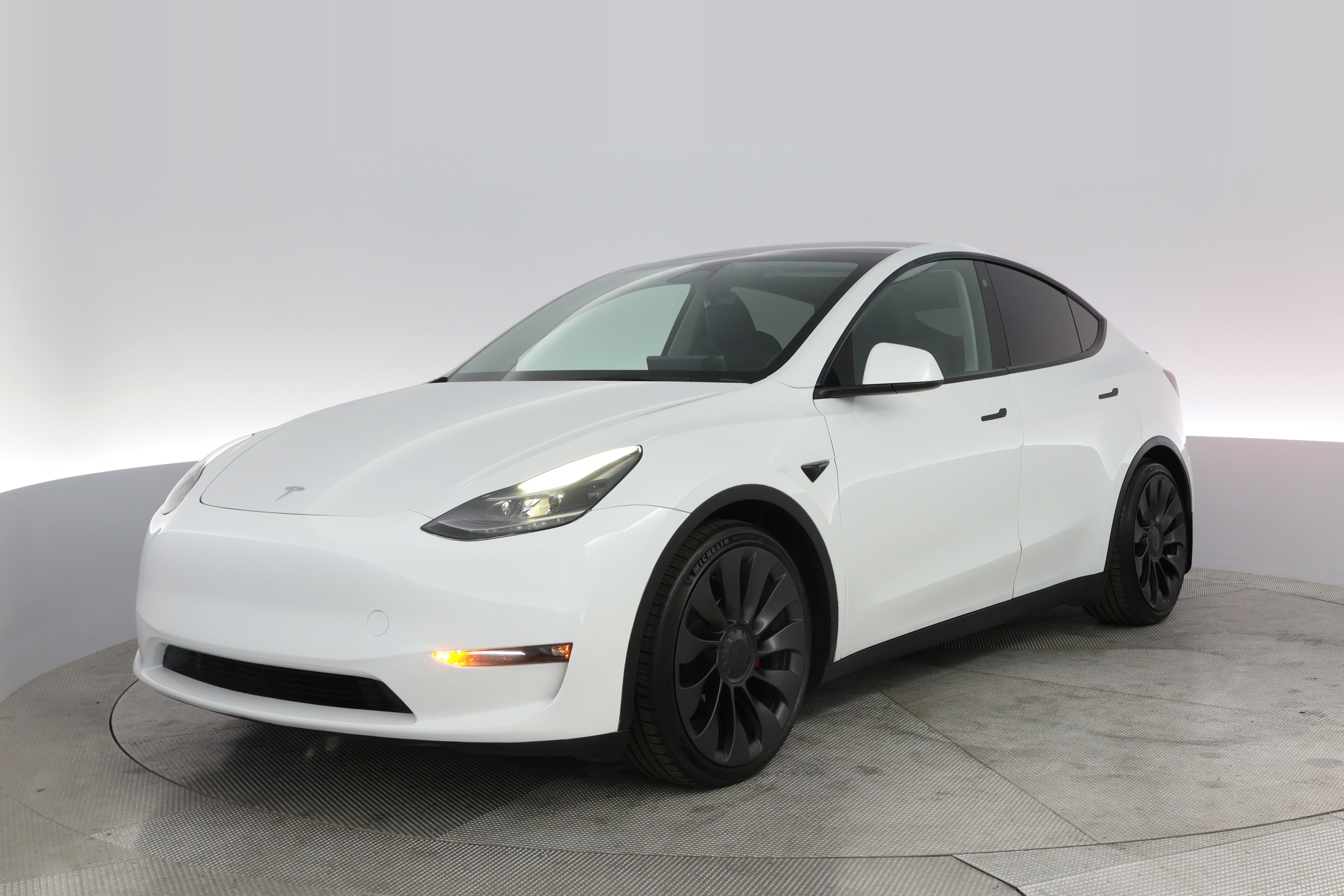 2023 Tesla Model Y Performance's photo