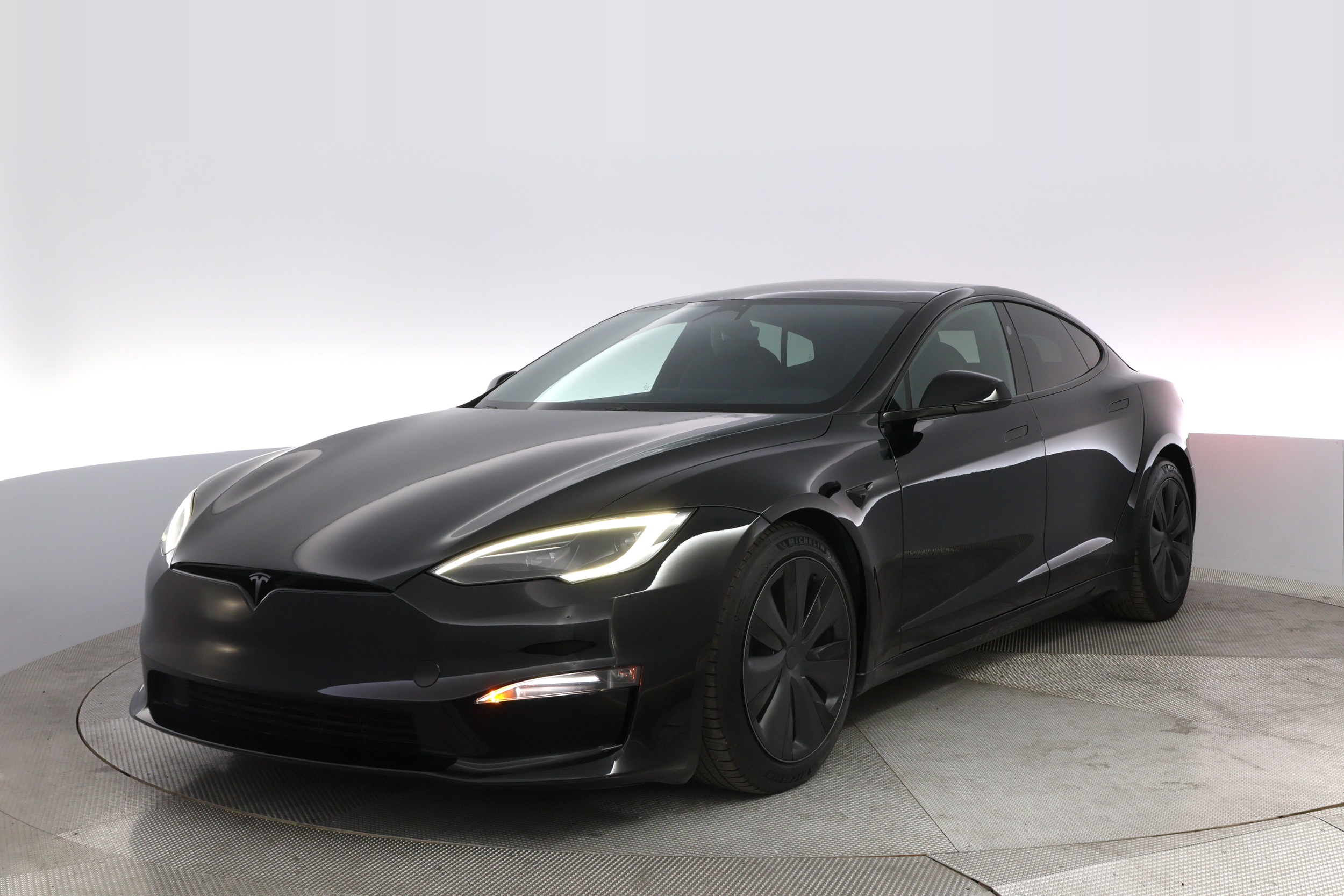 2023 Tesla Model S Plaid's photo