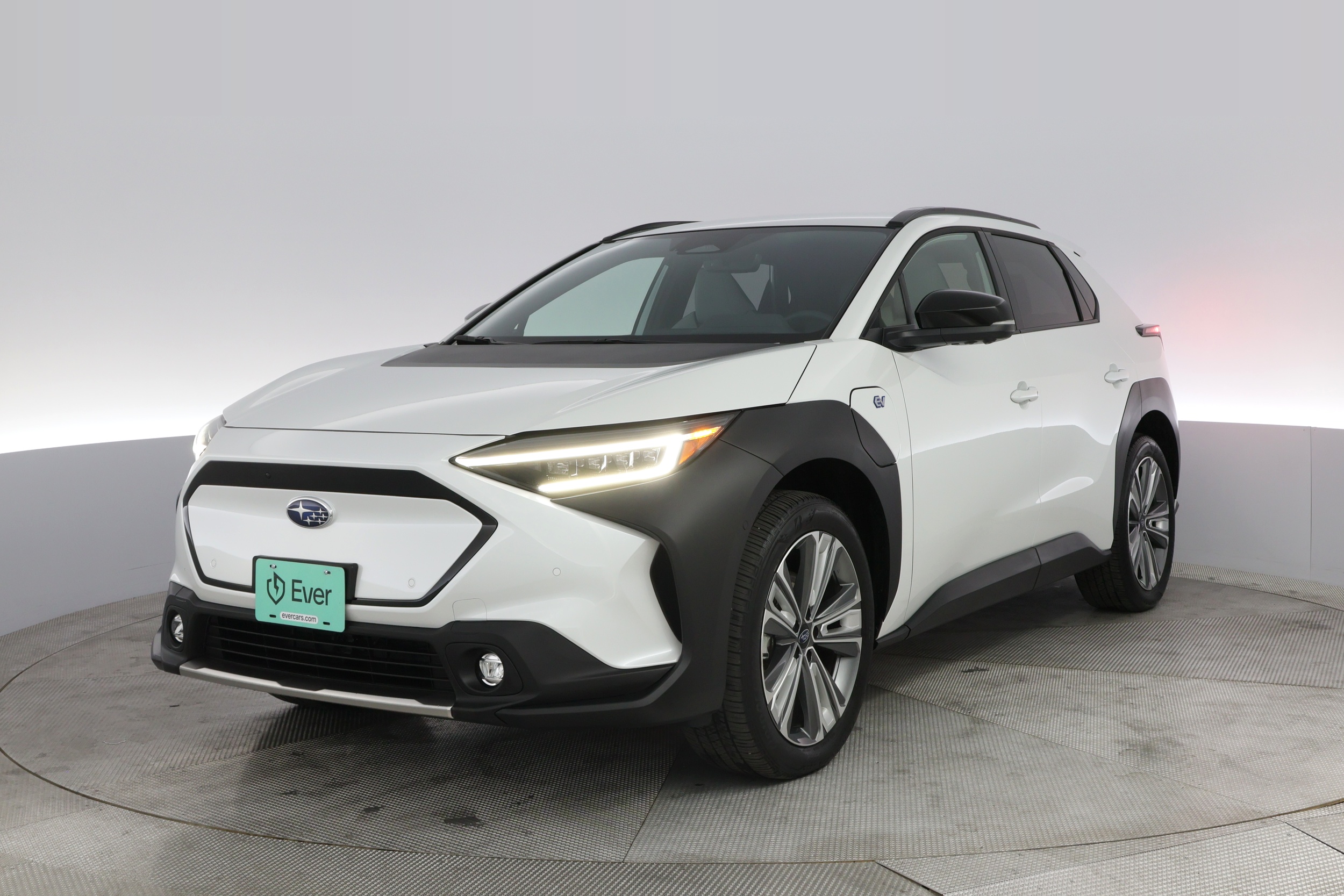 2023 Subaru SOLTERRA Limited's photo