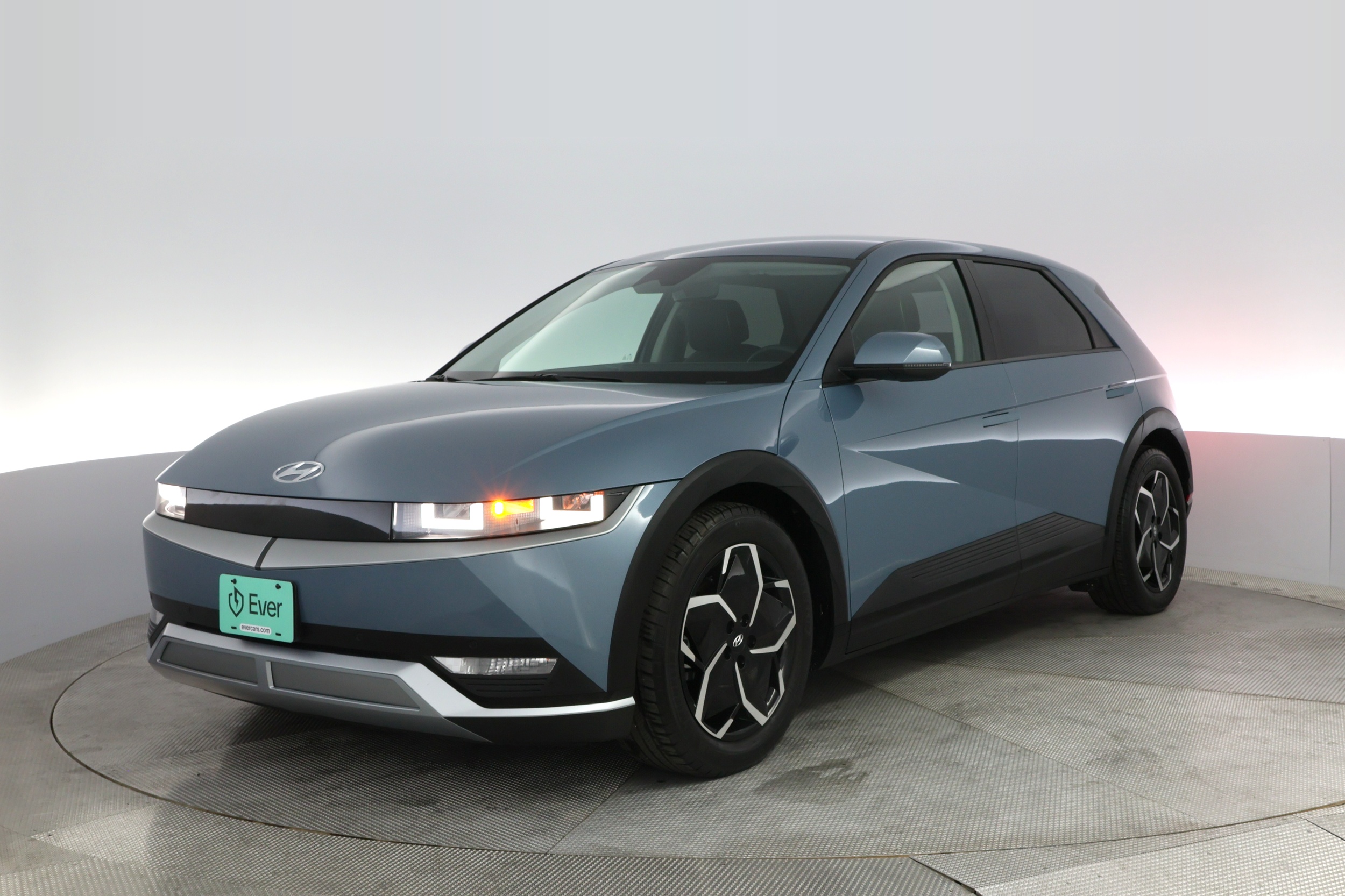 2023 Hyundai IONIQ 5 SEL's photo