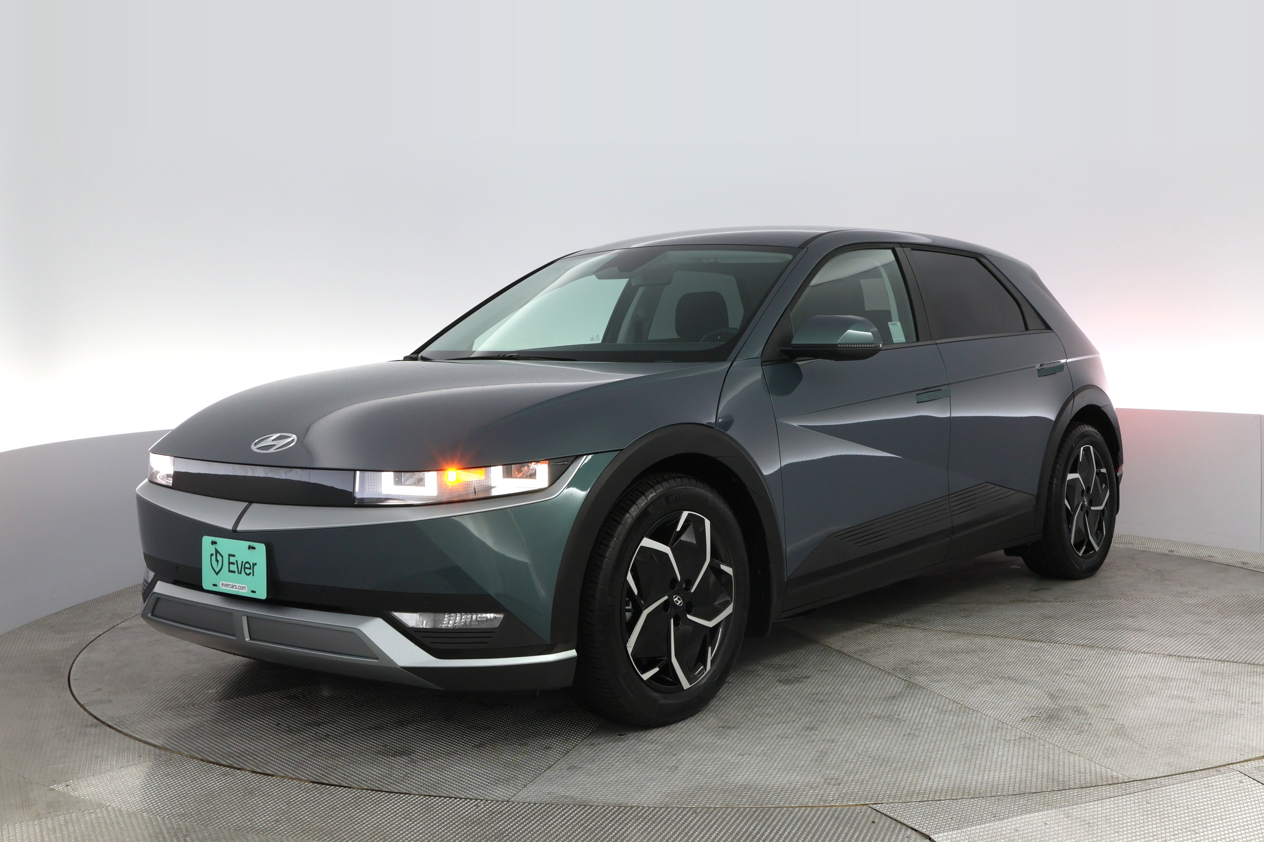 2024 Hyundai IONIQ 5 SEL's photo