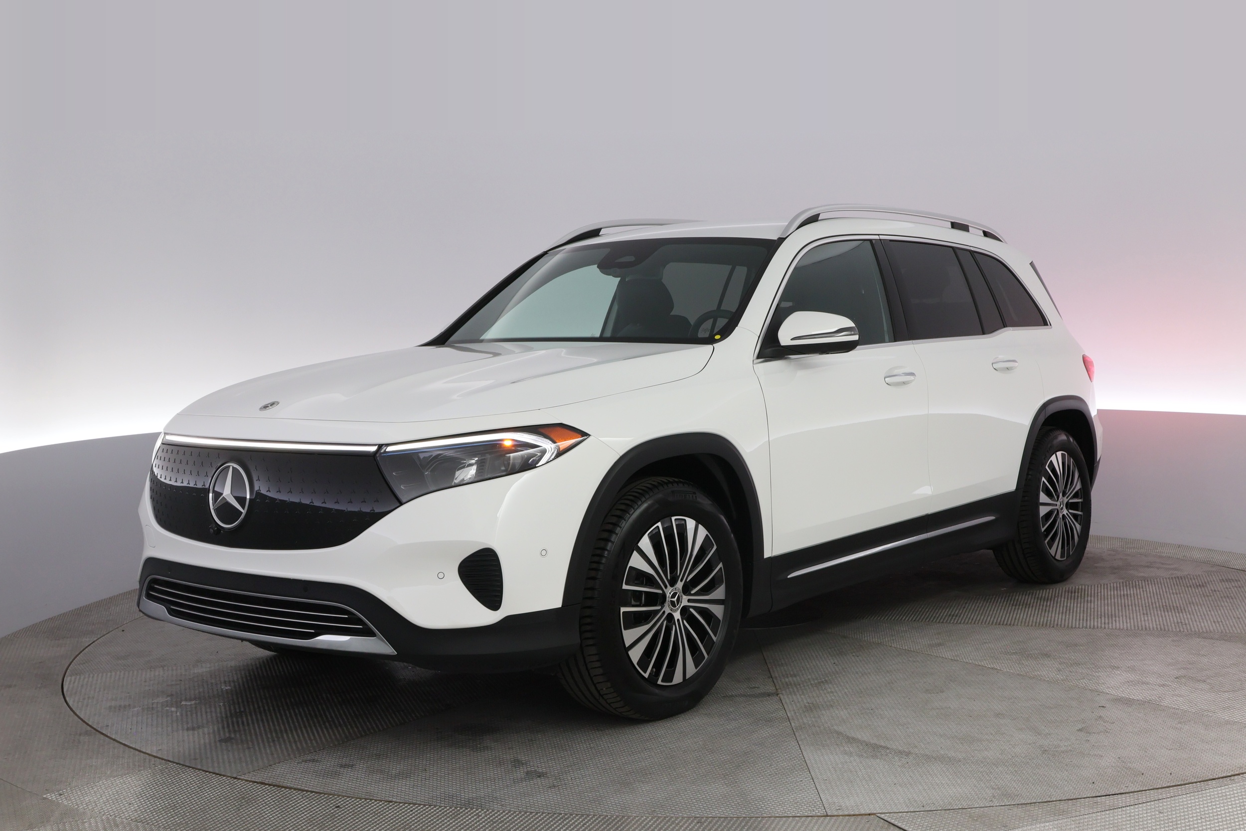 2025 Mercedes-Benz EQB EQB 250+'s photo