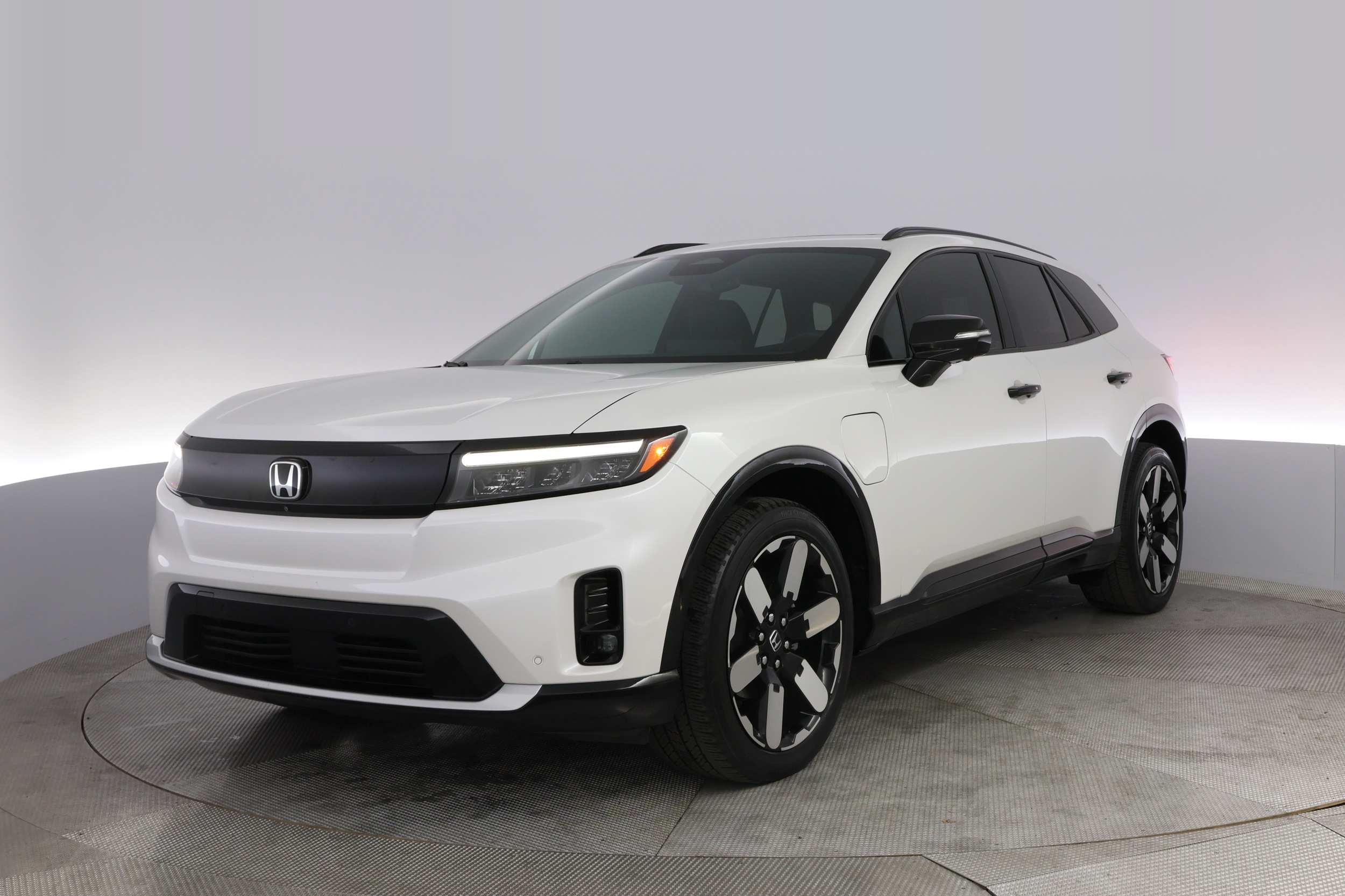 2024 Honda Prologue Elite AWD's photo