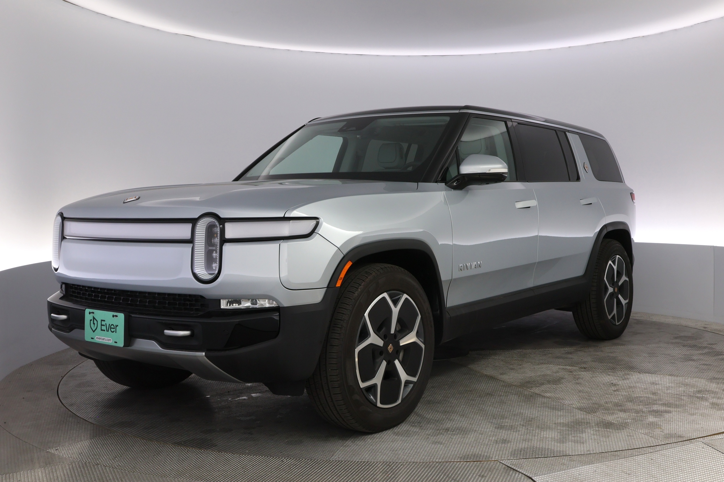 2024 Rivian R1S Adventure Dual Motor Perf Max Pack | Ever