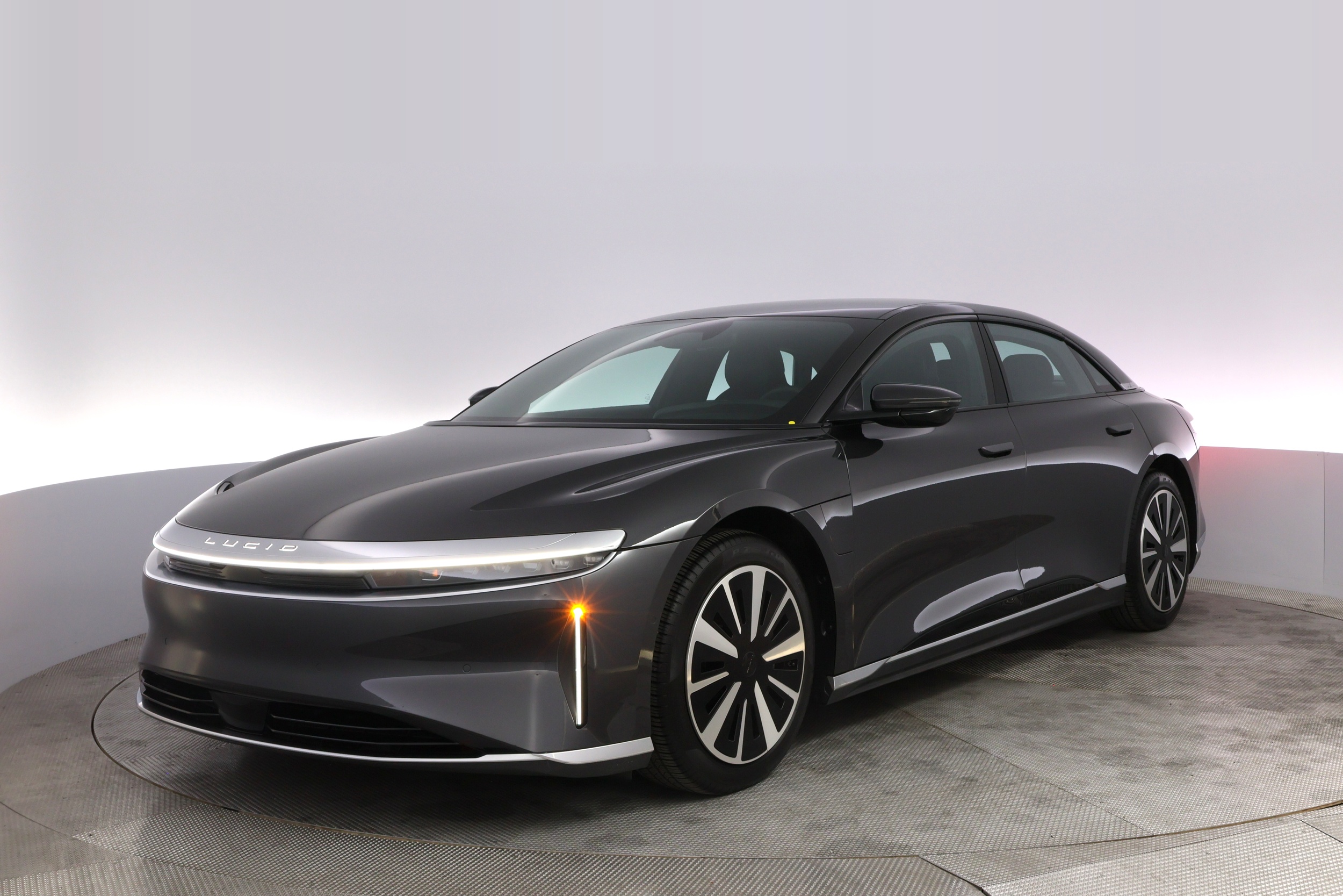 2023 Lucid Air Pure's photo