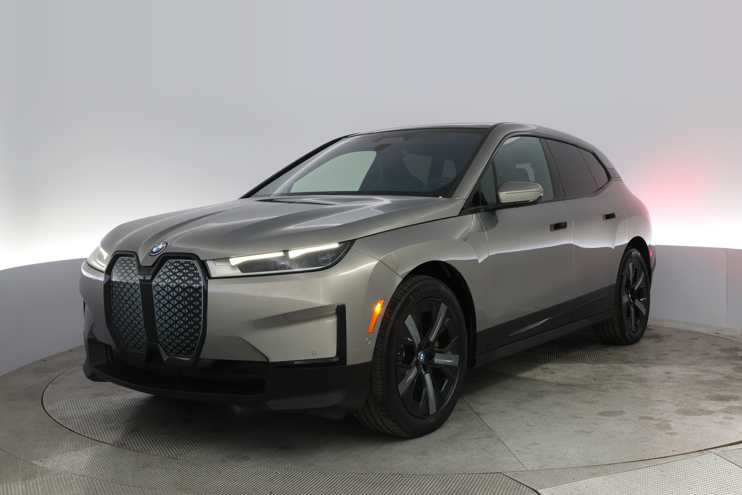 2022 BMW iX Base