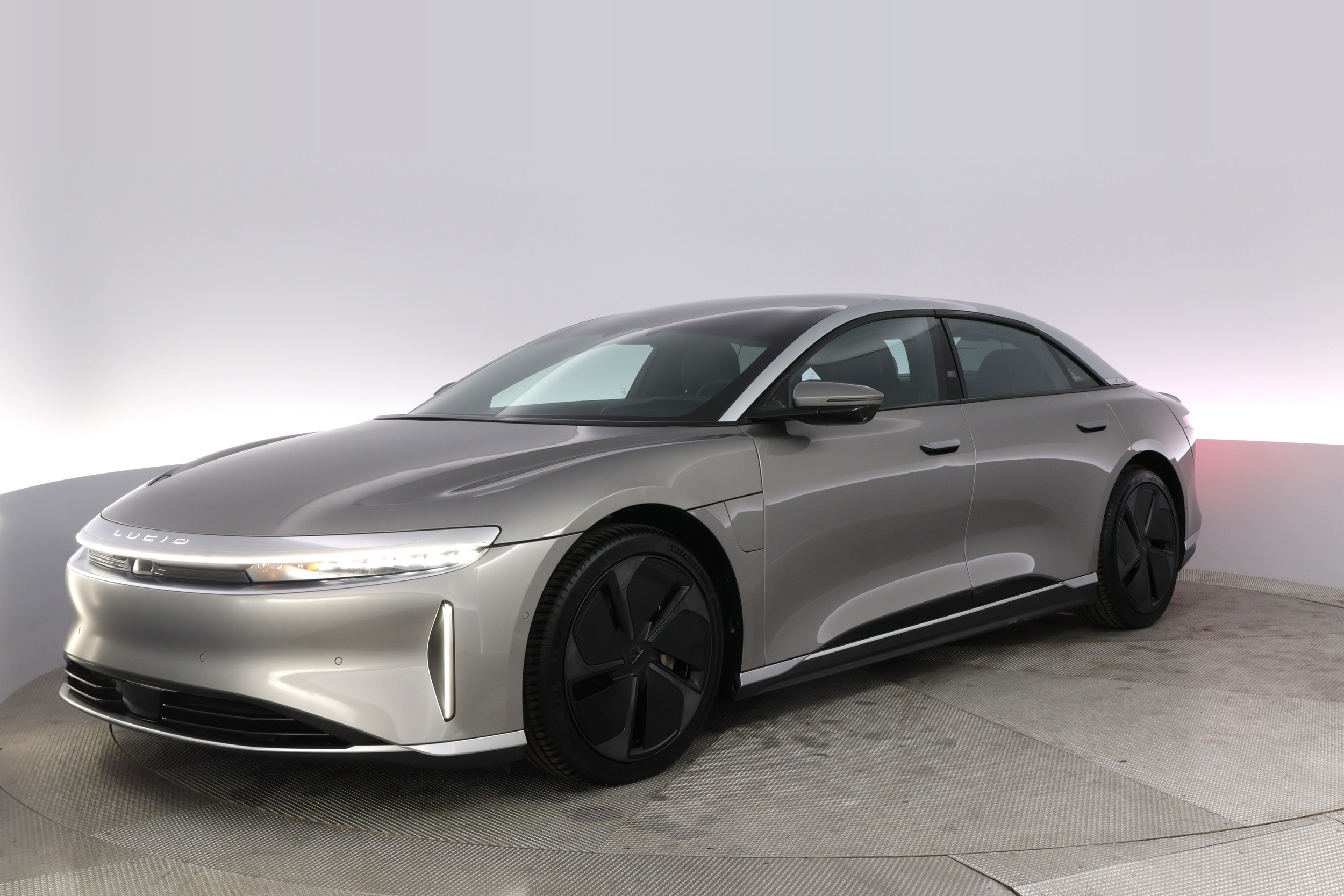 2023 Lucid Air Touring's photo