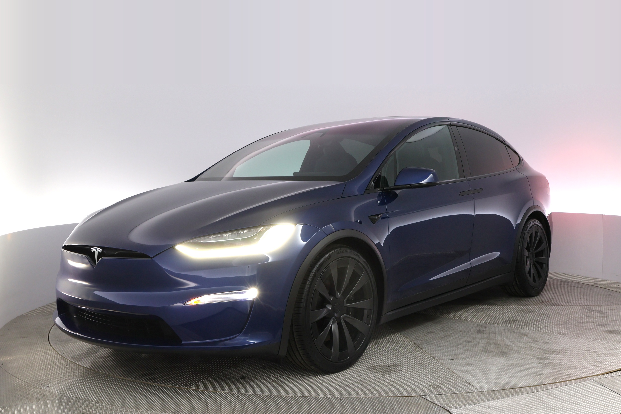 2023 Tesla Model X Long Range's photo