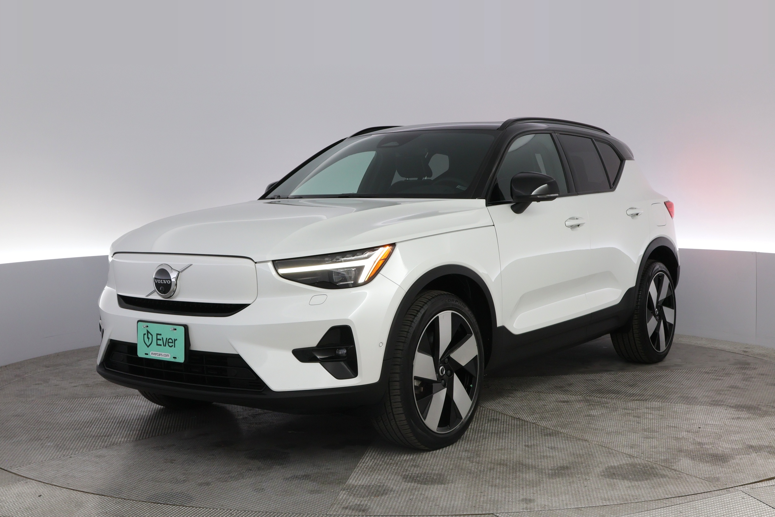 2023 Volvo XC40 Ultimate