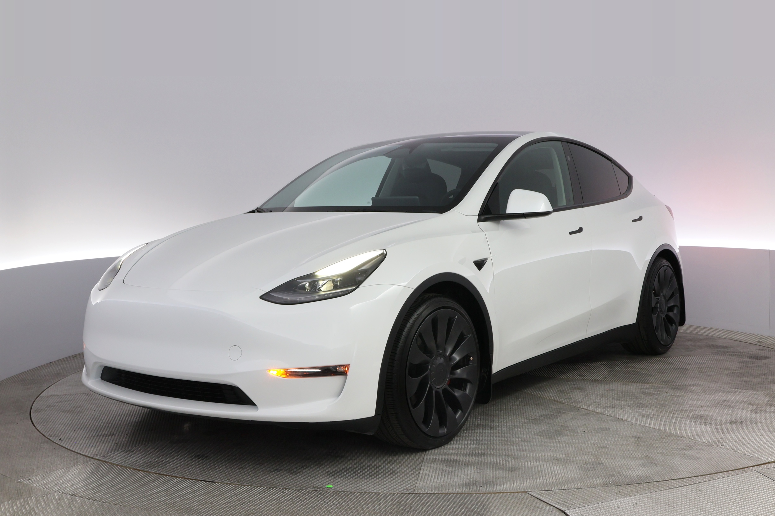2024 Tesla Model Y Performance Dual Motor All-Wheel Drive's photo