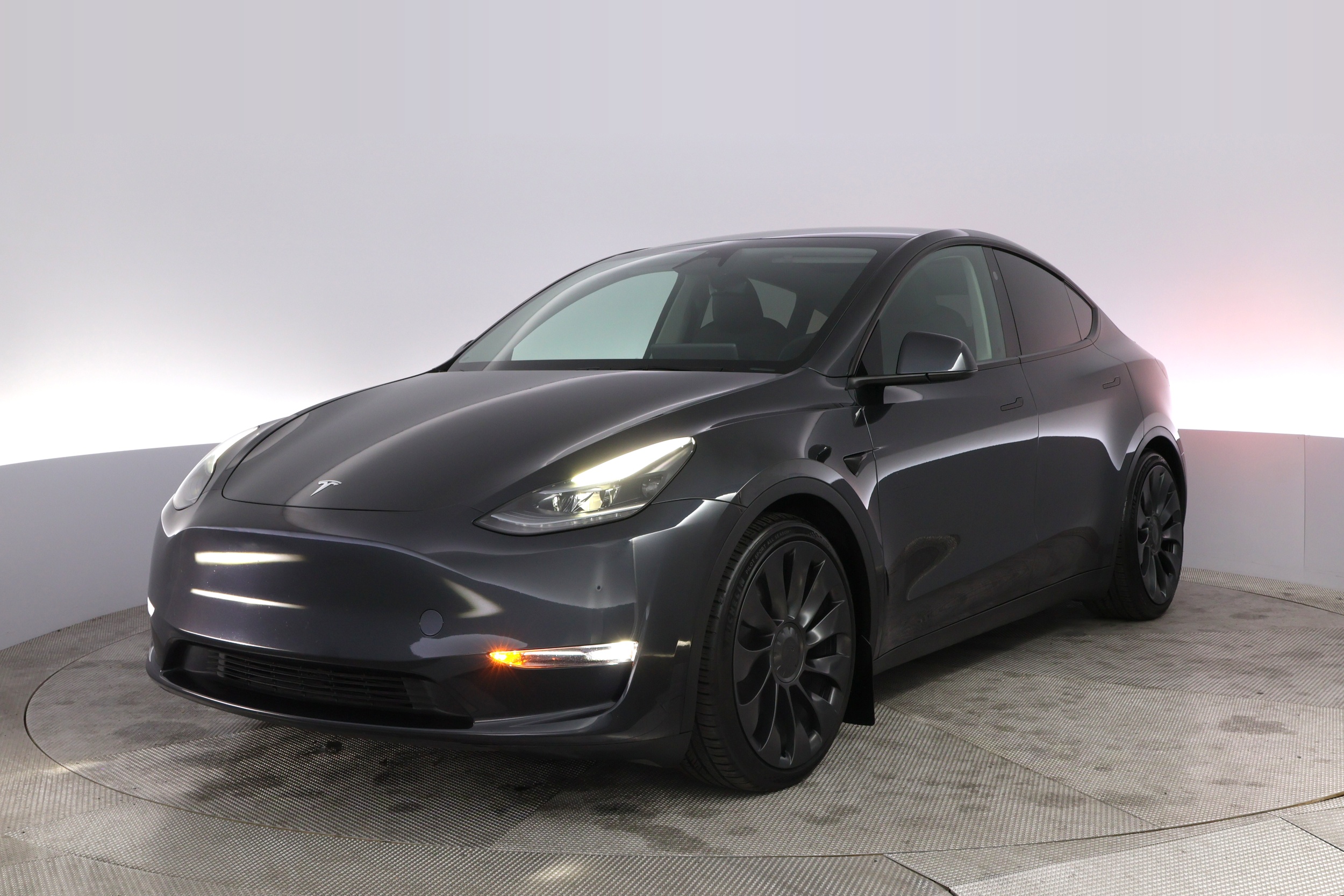 2024 Tesla Model Y Performance Dual Motor All-Wheel Drive's photo