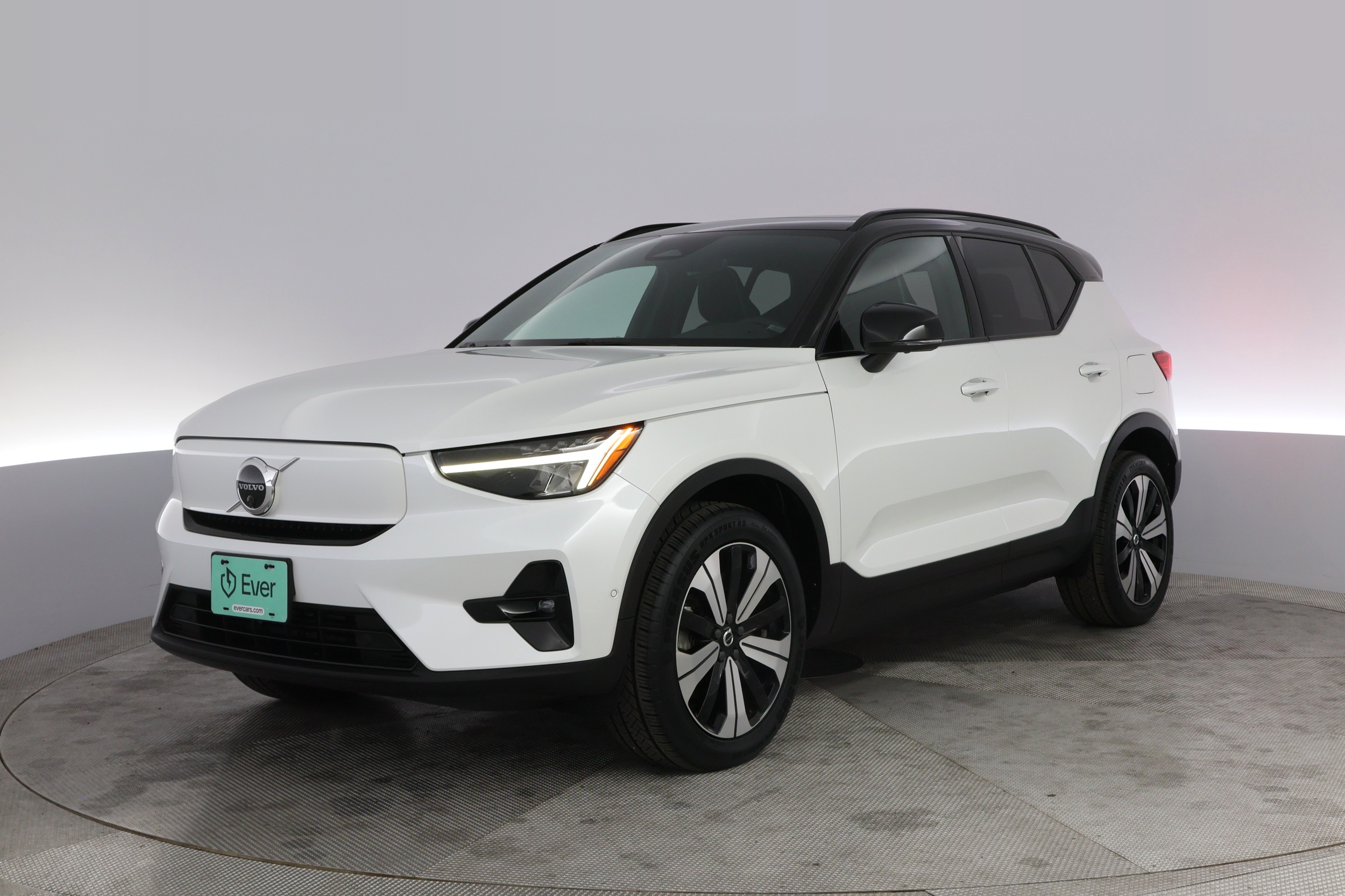 2023 Volvo XC40 P8 Recharge Plus AWD's photo