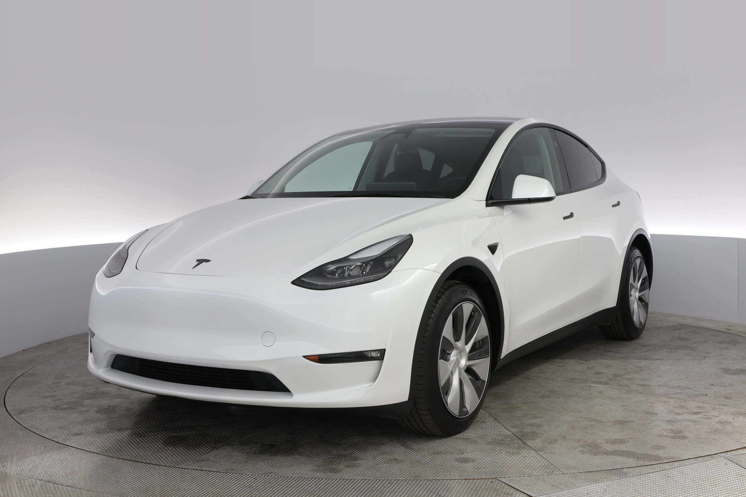 2024 Tesla Model Y Long Range Dual Motor All-Wheel Drive's photo
