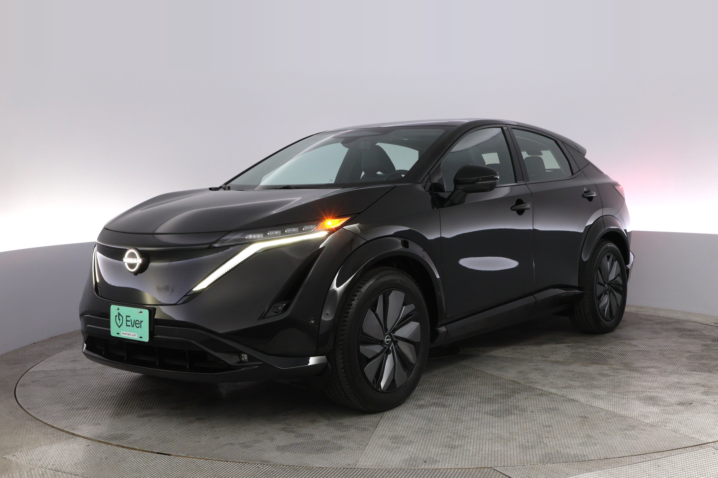 2024 Nissan Ariya Platinum+ AWD's photo