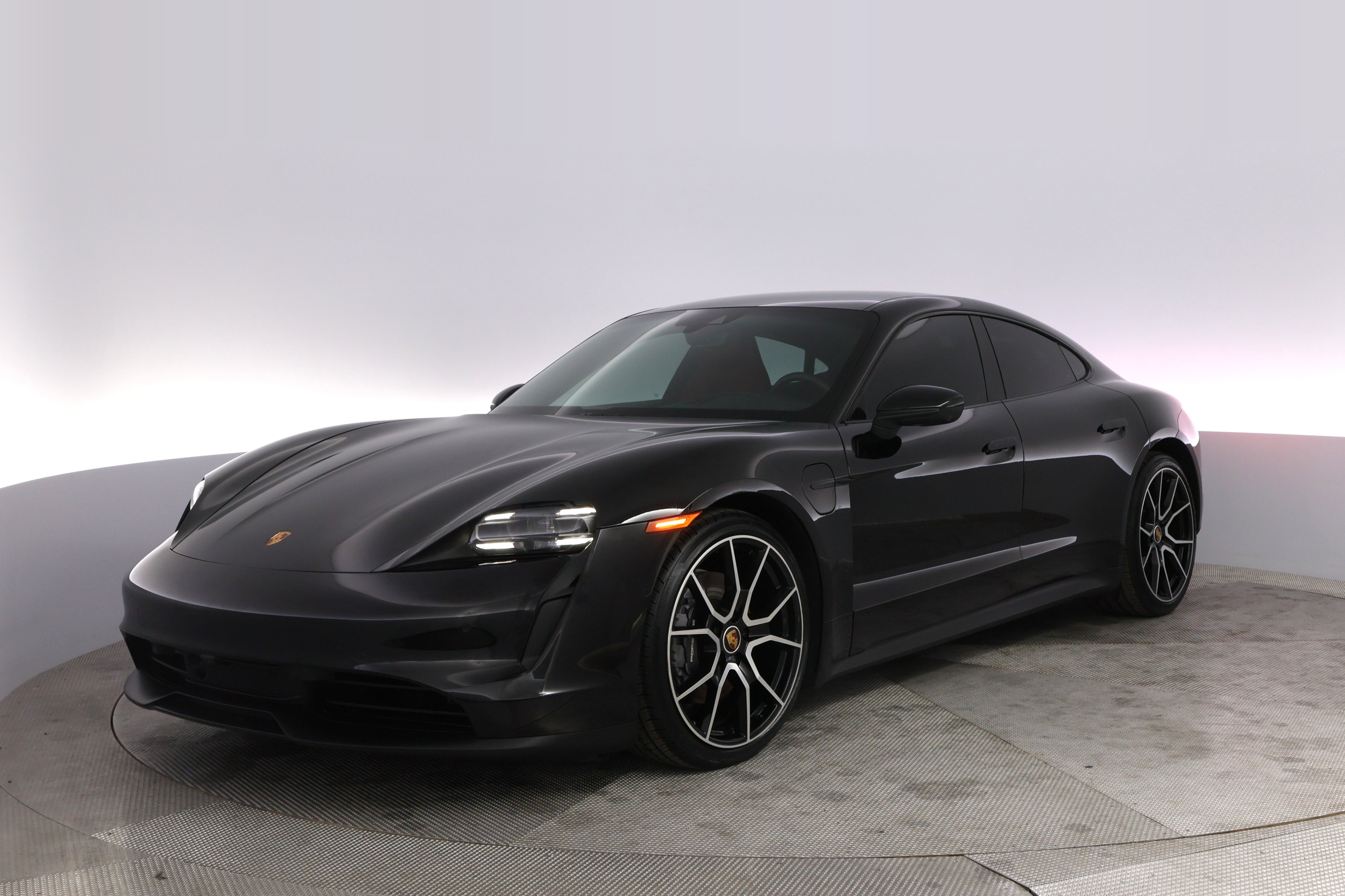 2023 Porsche Taycan -'s photo