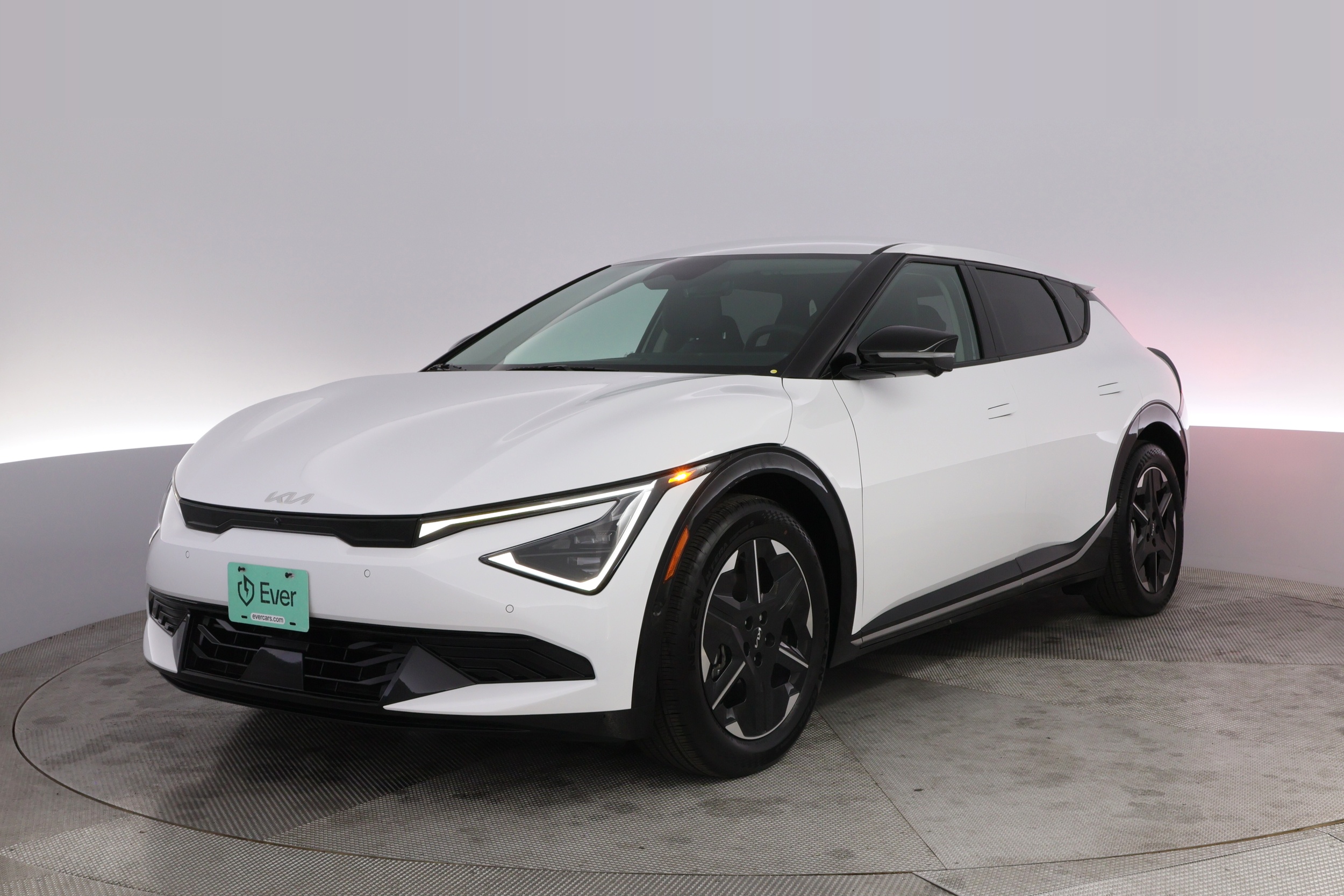 2025 Kia EV6 Wind's photo