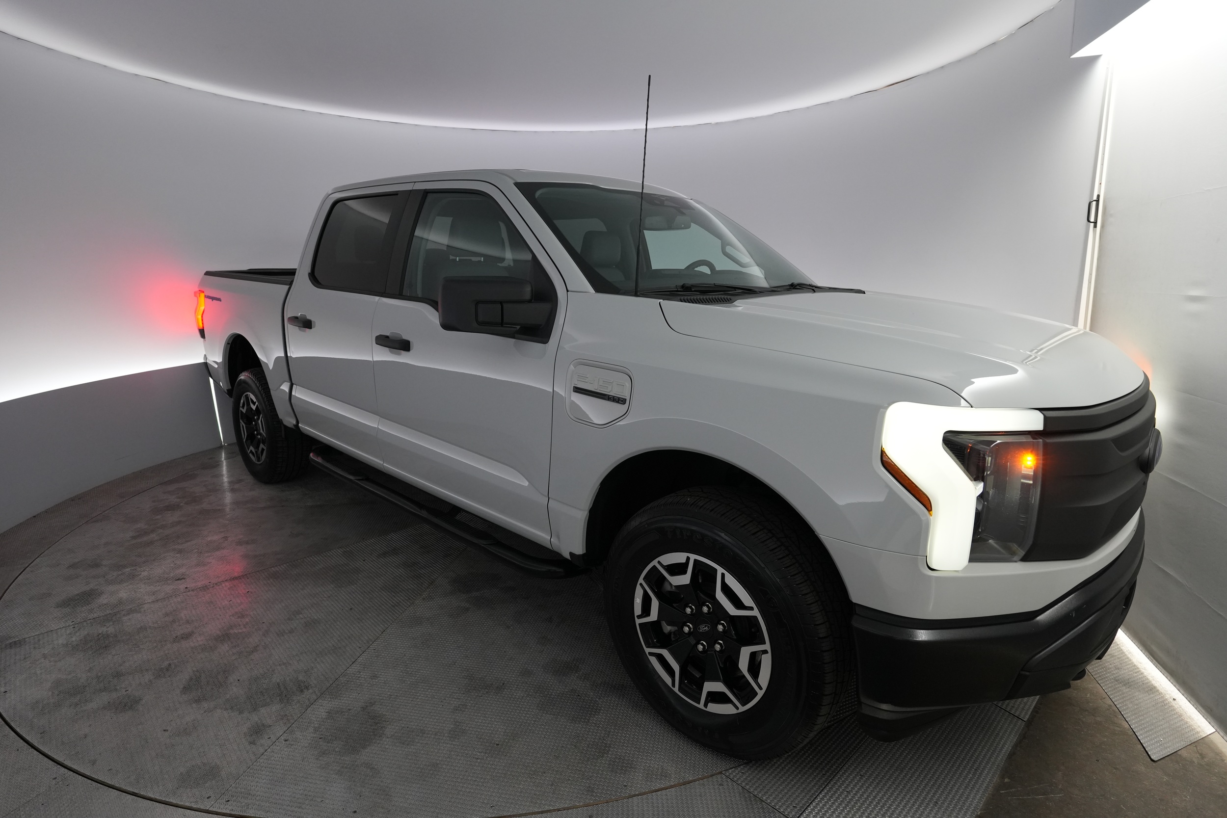 2023 Ford F-150 Pro 4x4 SuperCrew 5-1/2 Box's photo