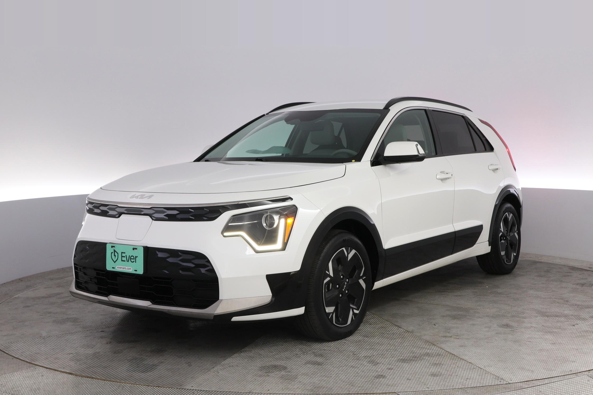 2023 Kia Niro Wind EV's photo