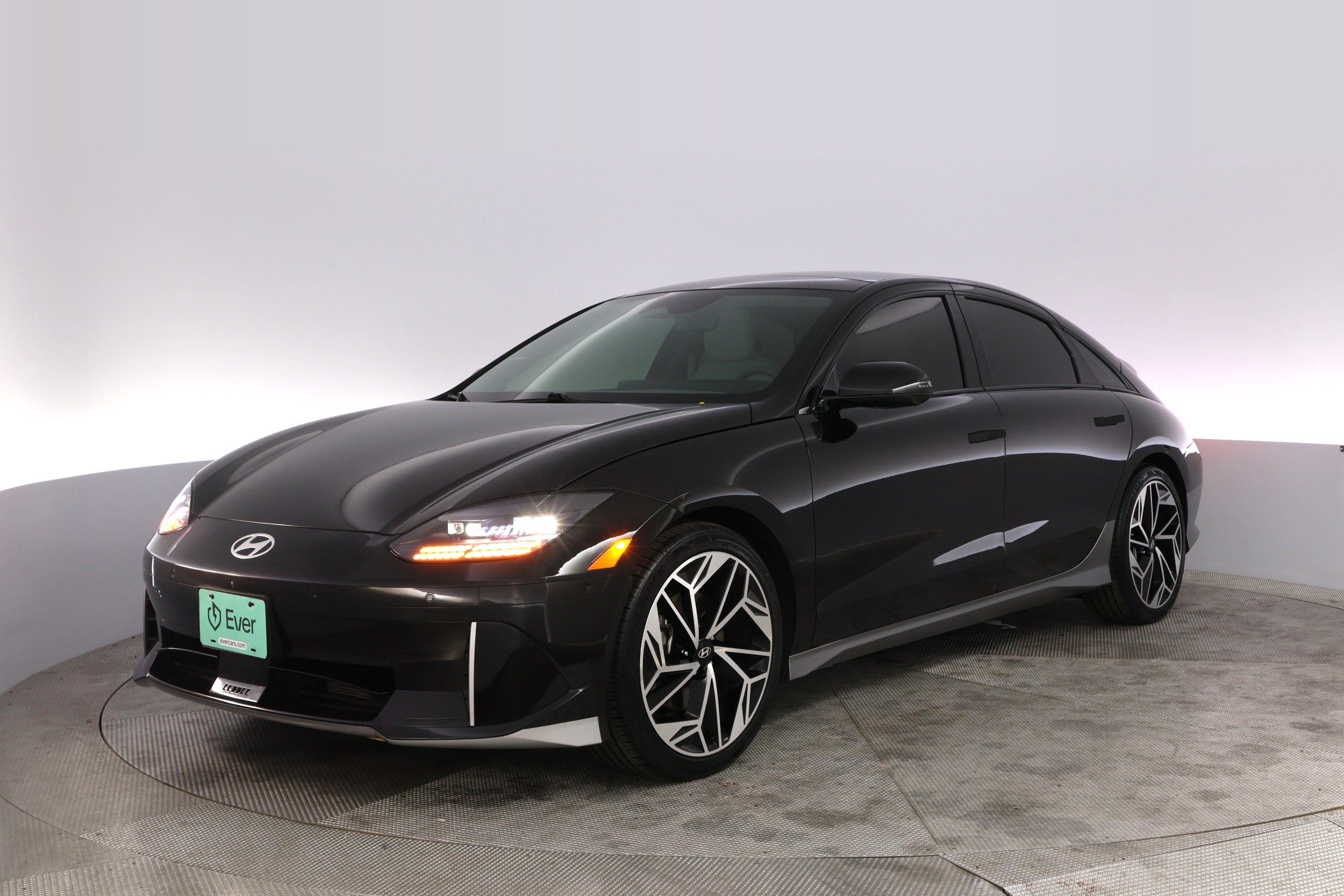 2024 Hyundai Ioniq 6 Limited RWD's photo