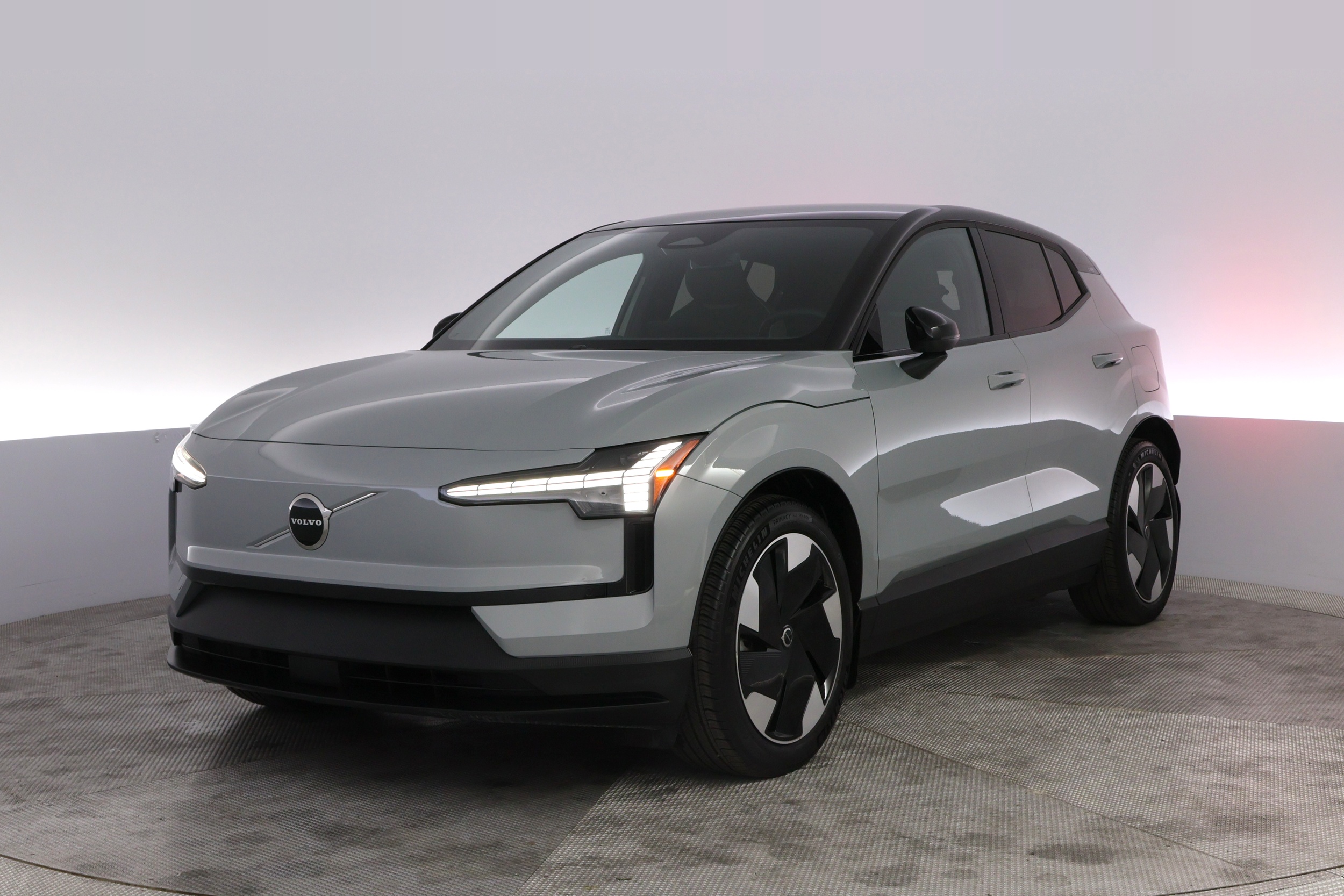 2025 Volvo EX30 Twin Motor Performance Plus's photo