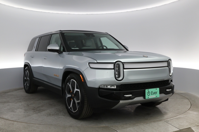 2023 Rivian R1S