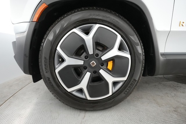 2023 Rivian R1S