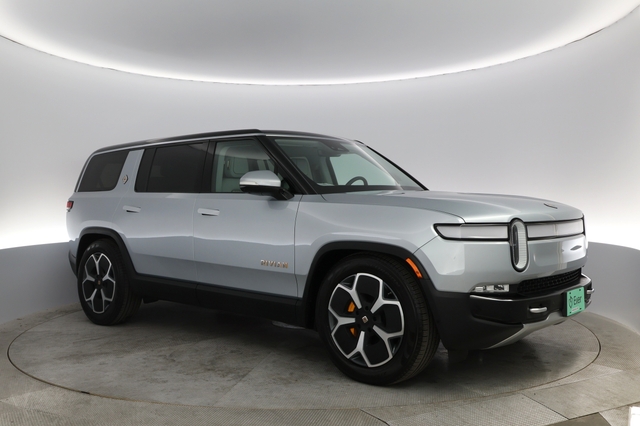 2023 Rivian R1S