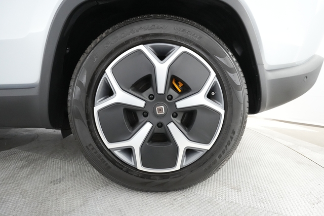 2023 Rivian R1S