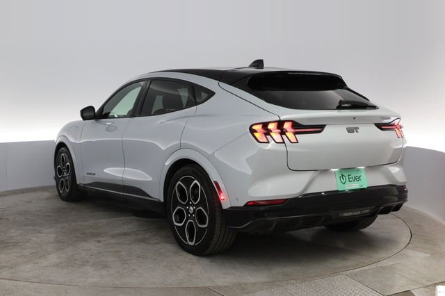 2022 Ford Mustang Mach-E
