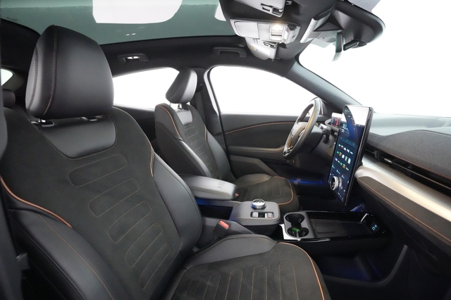2022 Ford Mustang Mach-E
