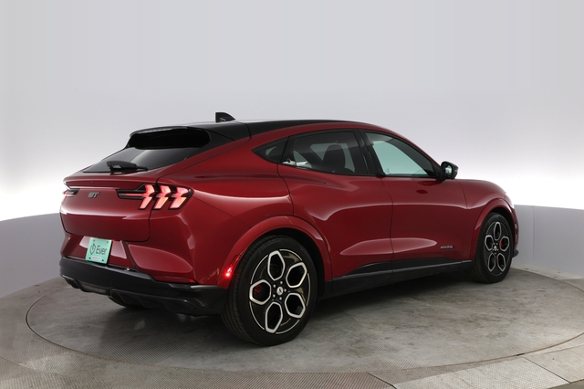 2022 Ford Mustang Mach-E
