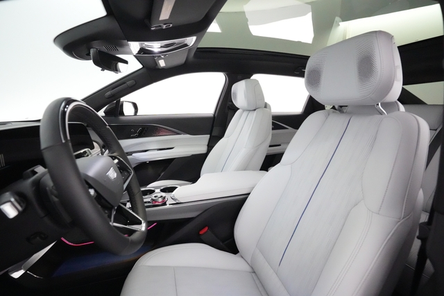 2023 Cadillac LYRIQ
