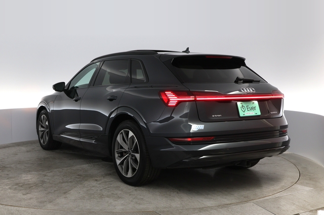 2021 Audi e-tron