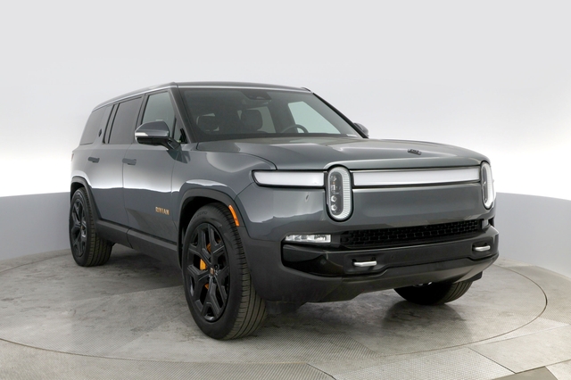 2022 Rivian R1S