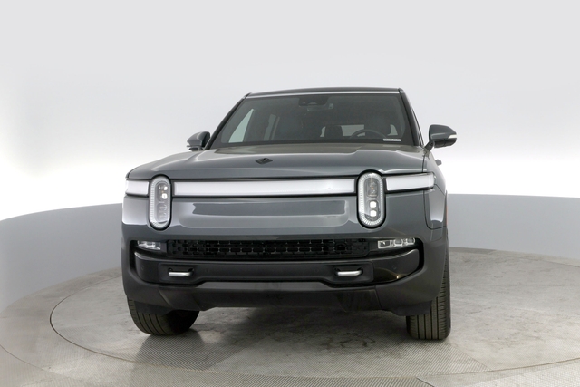 2022 Rivian R1S