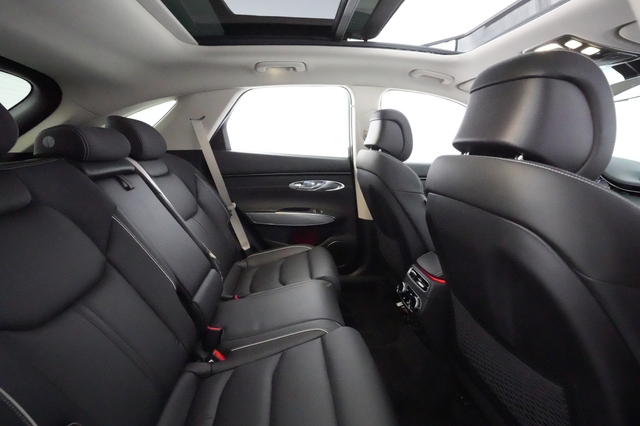 2023 Genesis Electrified GV70