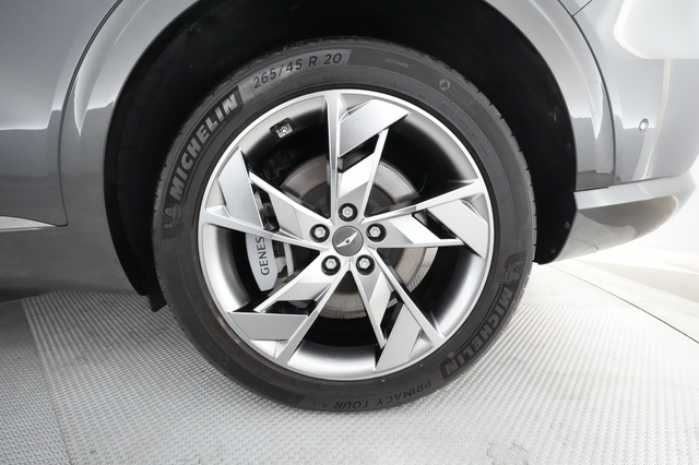 2023 Genesis Electrified GV70