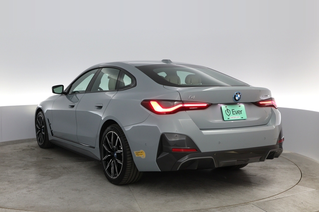2022 BMW i4