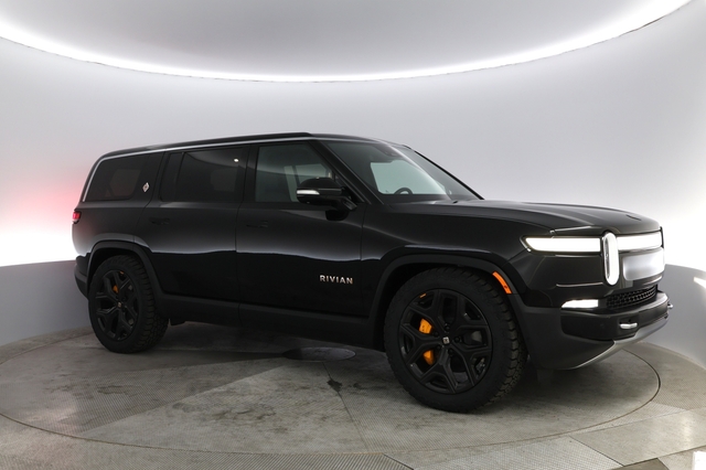 2022 Rivian R1S