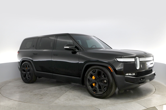 2022 Rivian R1S