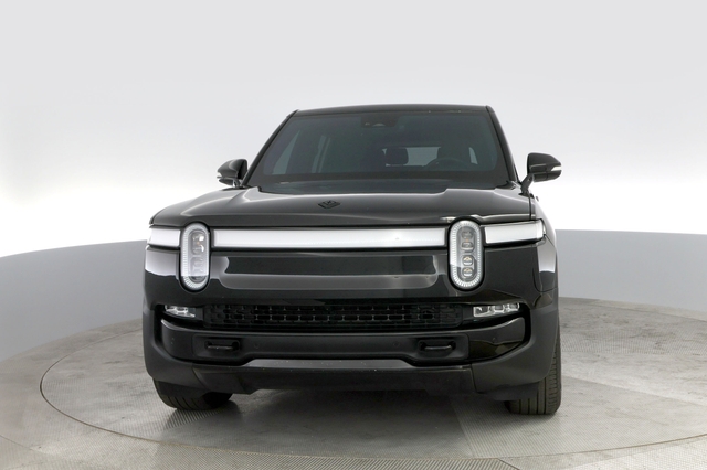 2022 Rivian R1S